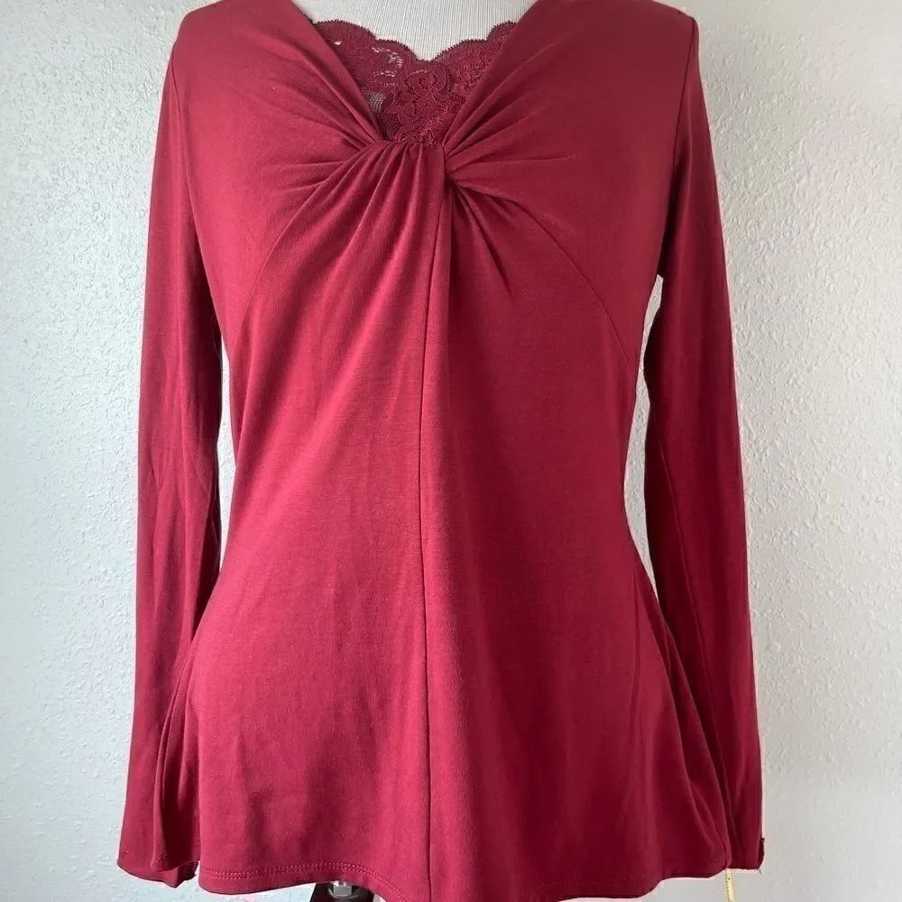 NWT Tape Measure Women’s Top Size M